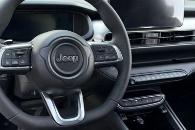 Jeep Avenger Anniversary 1.2 MHEV AT6