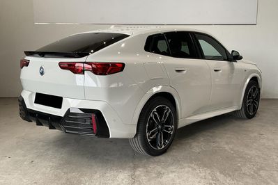 BMW iX2 eDrive20 M Sport