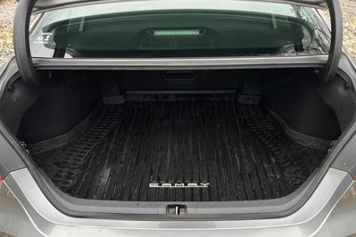 Toyota Camry 2.5 Hybrid Executive CVT