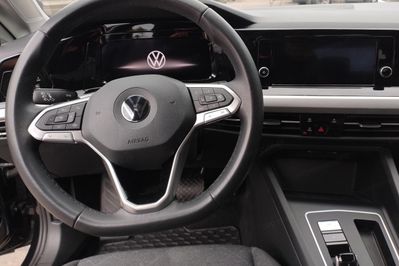 Volkswagen Golf Life 1.0 eTSI  DSG