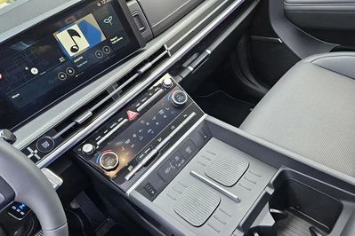 Hyundai Santa Fe 1.6 T-GDI HEV Platinum 4WD aut 5os.