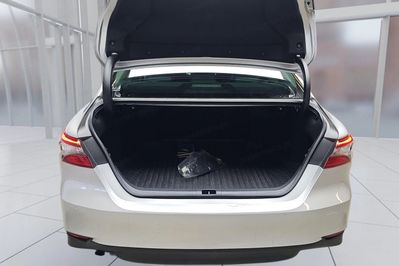 Toyota Camry 2.5 Hybrid Prestige