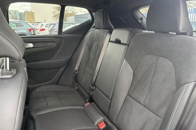 Volvo XC40 B3 Plus Dark