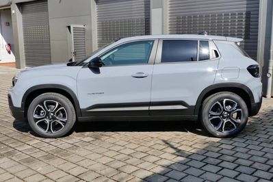 Jeep Avenger Summit 1.2 mHEV aut