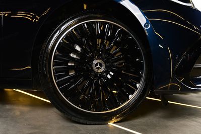 Mercedes Klasa E 220 d  4-Matic AMG