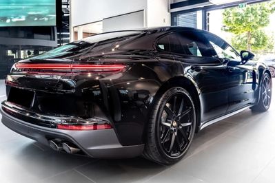 Porsche Panamera 4 E-Hybrid