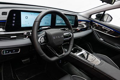 Omoda 5 1.5 T-GDI Hybrid Premium DHT