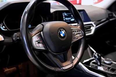 BMW Seria 3 Touring 318d Advantage