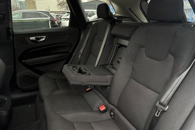 Volvo XC60 B4 D AWD Momentum Pro