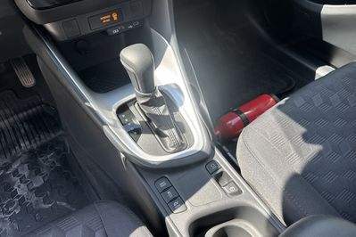 Toyota Yaris Comfort  1.5 Hybrid