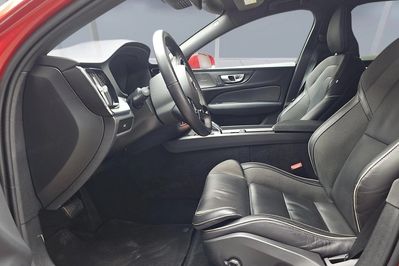 Volvo V60 Plus B5 B AWD