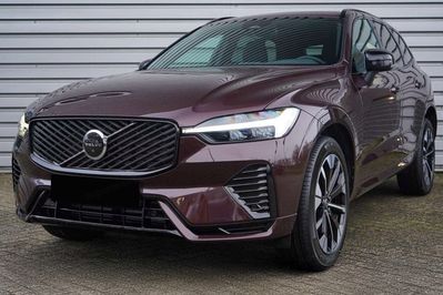 Volvo XC60 B5 AWD Ultra Dark