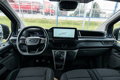 Ford Transit Custom 320 L2H1 Trend Zabudowa Brygadowa