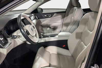 Volvo V60 CC Core B4 D AWD aut