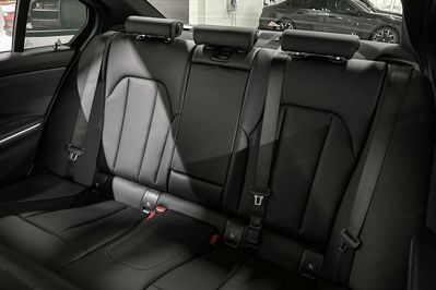 BMW Seria 3 318i M Sport