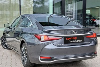 Lexus ES 300h Business Edition