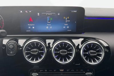 Mercedes Klasa A 220 4MATIC AMG Line