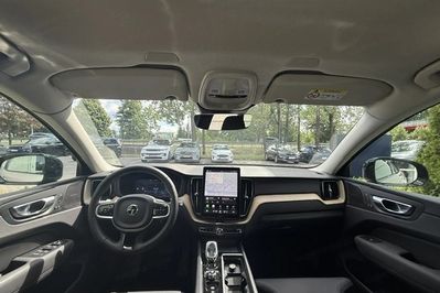 Volvo XC60 B5 B AWD Plus Dark aut