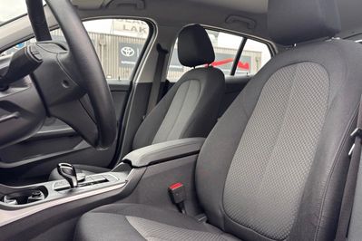 BMW Seria 1 118i Advantage