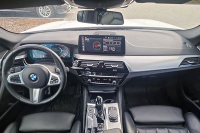 BMW Seria 5 520d xDrive mHEV M Sport sport-aut
