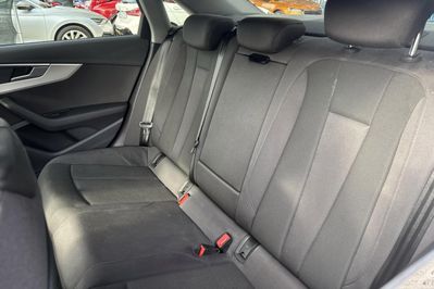 Audi A4 35 TFSI Advanced