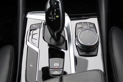 BMW Seria 5 520d xDrive Sport Line