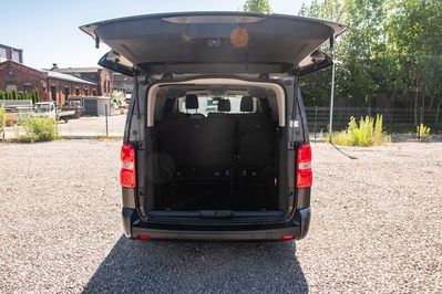 Opel Zafira Life Extra Long L2H1 Business AT8