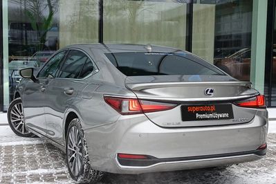 Lexus ES 300h Business Edition