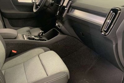 Volvo XC40 B4 Plus Dark