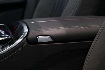 Hongqi H9 Deluxe 2.0T MHEV DSG