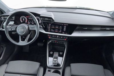 Audi A3 30 TFSI mHEV S tronic