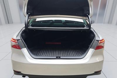 Toyota Camry 2.5 Hybrid Prestige