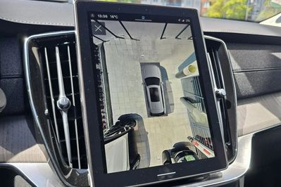 Volvo XC90 T8 AWD Plug-In Hybrid Ultra Dark 7os aut