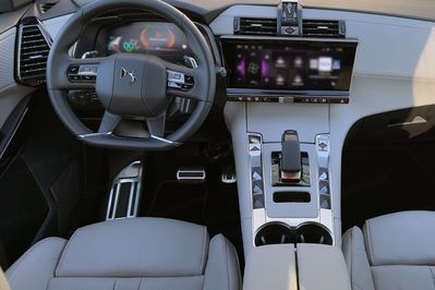 DS DS7 Etoile 4x4 1.6 E-Tense Plug-In Hybrid