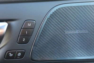 Volvo V60 B4 B R-Design