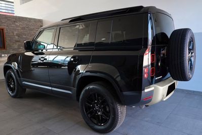 Land Rover Defender 110 3.0 D250 S