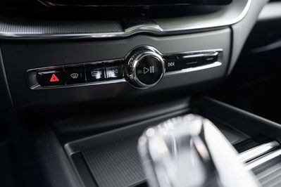 Volvo XC60 T8 Plug-In Hybrid AWD Plus Black Edition