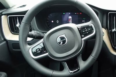 Volvo XC60 T8 Plug-In Hybrid AWD Ultra Dark