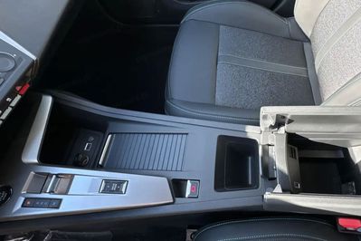 Peugeot 308 Allure e-DCS6 1.2 mHEV