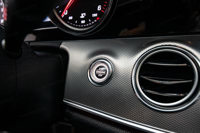 Mercedes Klasa E E 220 d 4-Matic Business Edition 9G-TRONIC