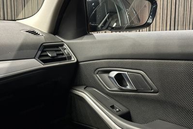BMW Seria 3 320d xDrive mHEV aut