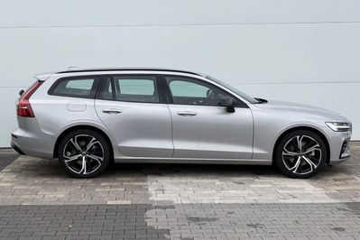 Volvo V60 B4 B Plus Dark