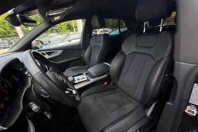 Audi Q8 55 TFSI quattro S Line