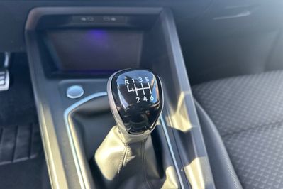 Volkswagen Golf Active 1.0 TSI