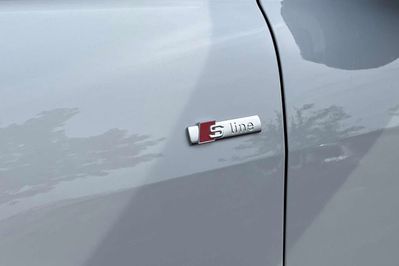 Audi Q4 e-tron 45 S Line Edition