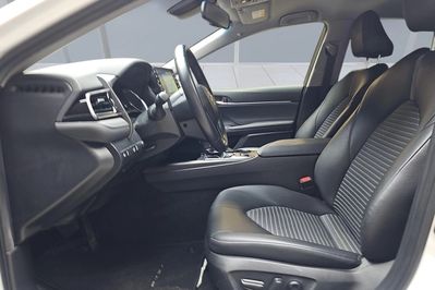 Toyota Camry 2.5 Hybrid Prestige