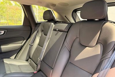 Volvo XC60 T6 Plug-In Hybrid AWD Ultra Bright aut