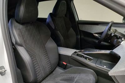 Peugeot 3008 e-3008 GT 73kWh