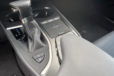 Lexus UX 200 GPF F Impression 2WD