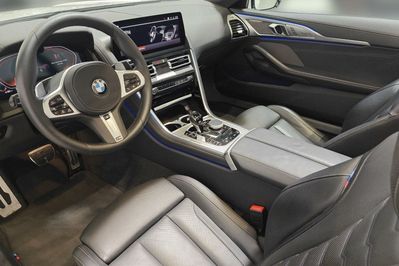 BMW Seria 8 840i